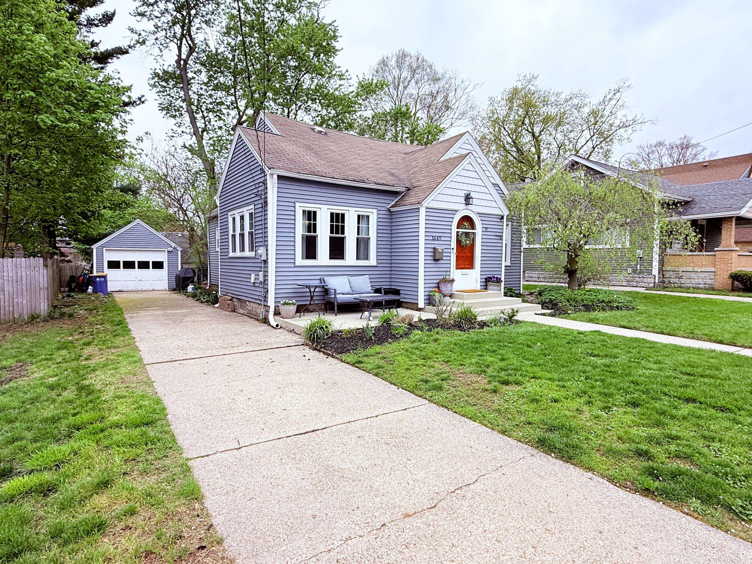 1649 Philadelphia AVE SE, Grandrapidscity_kent, MI 49507