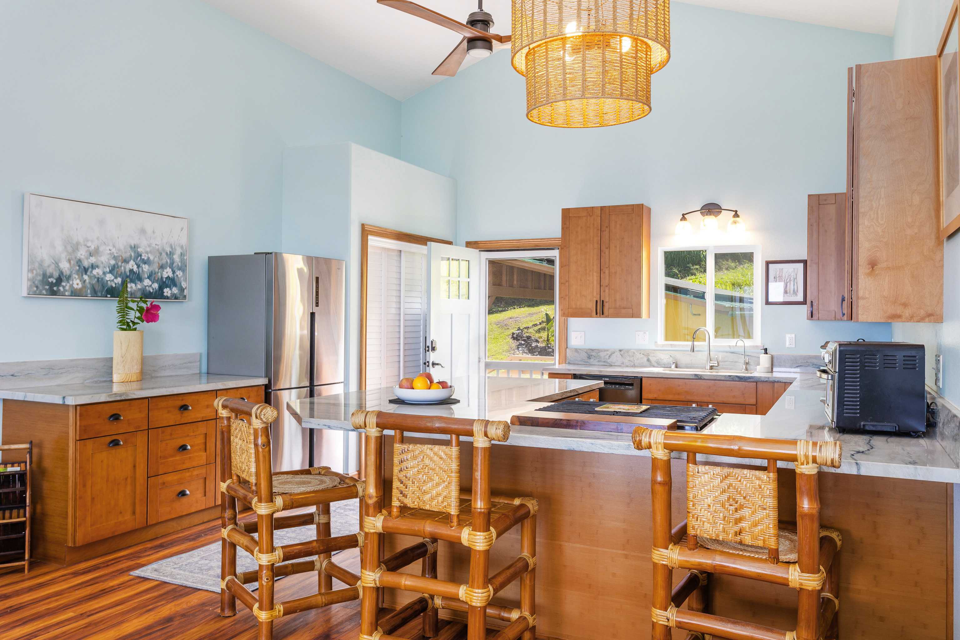 87-2771 MAMALAHOA HWY ##2, Captain Cook, HI 96704