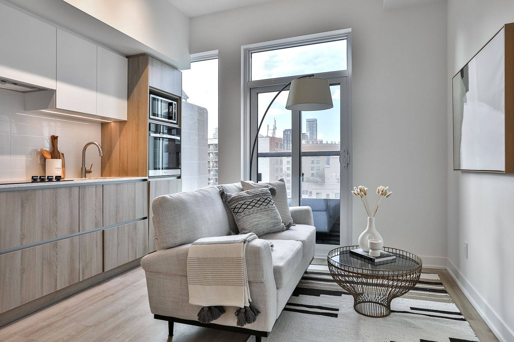 319 Jarvis ST #1005, Toronto C08, ON M5B 0C8