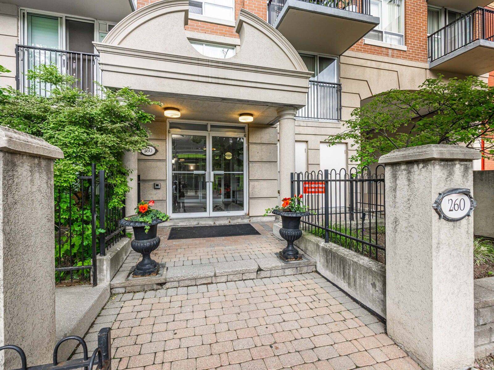 260 Merton ST #508, Toronto C10, ON M4S 3G2