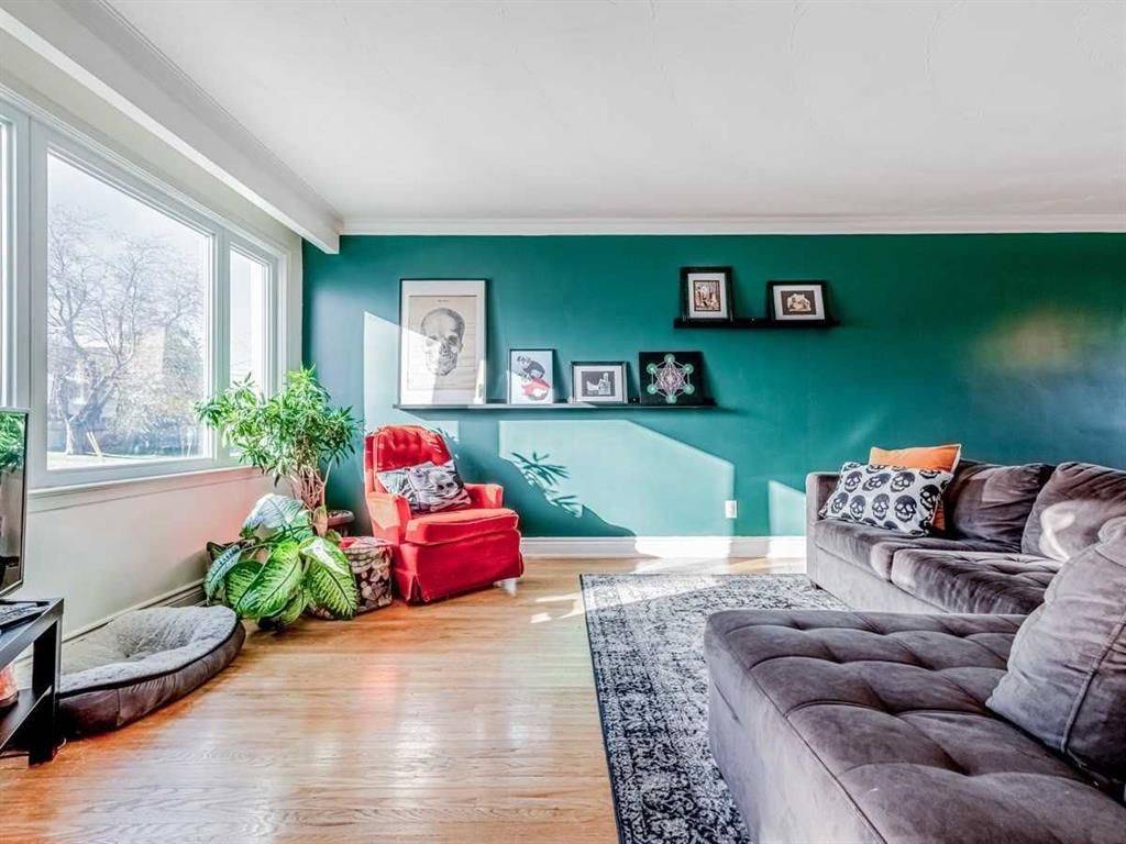 276 Elmhurst DR, Toronto W10, ON M9W 2M2