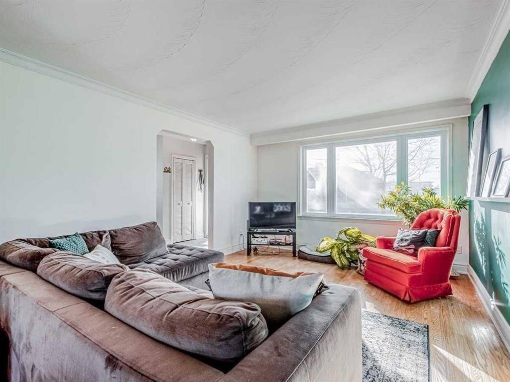 276 Elmhurst DR, Toronto W10, ON M9W 2M2
