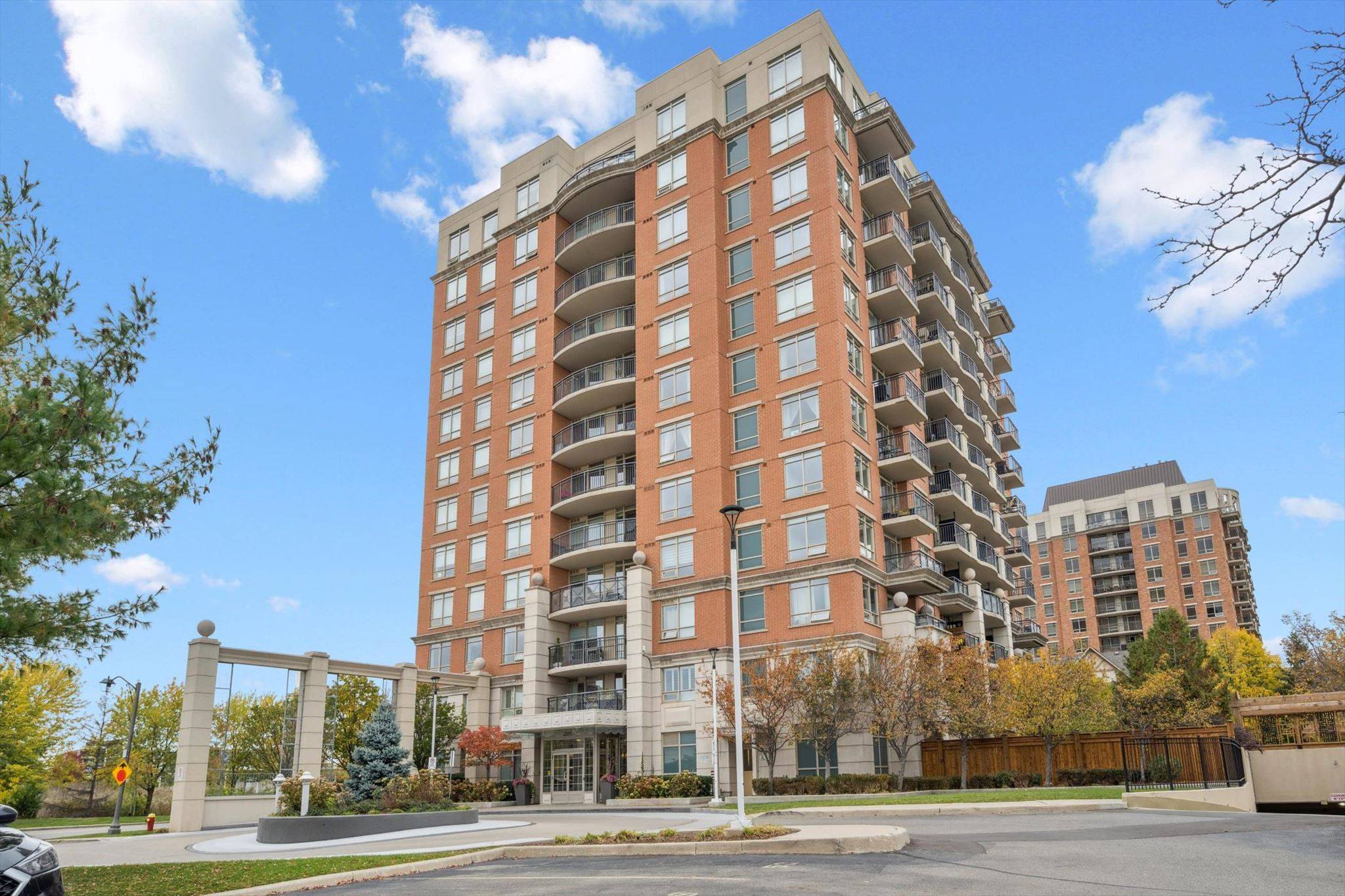 2365 Central Park DR #1211, Oakville, ON L6H 0C7