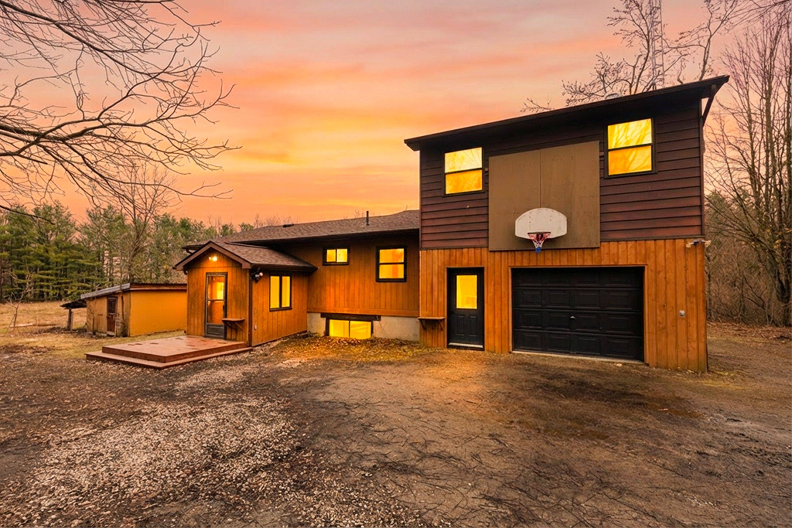 143 Taylor RD W, Front Of Leeds & Seeleys Bay, ON K7G 2V3