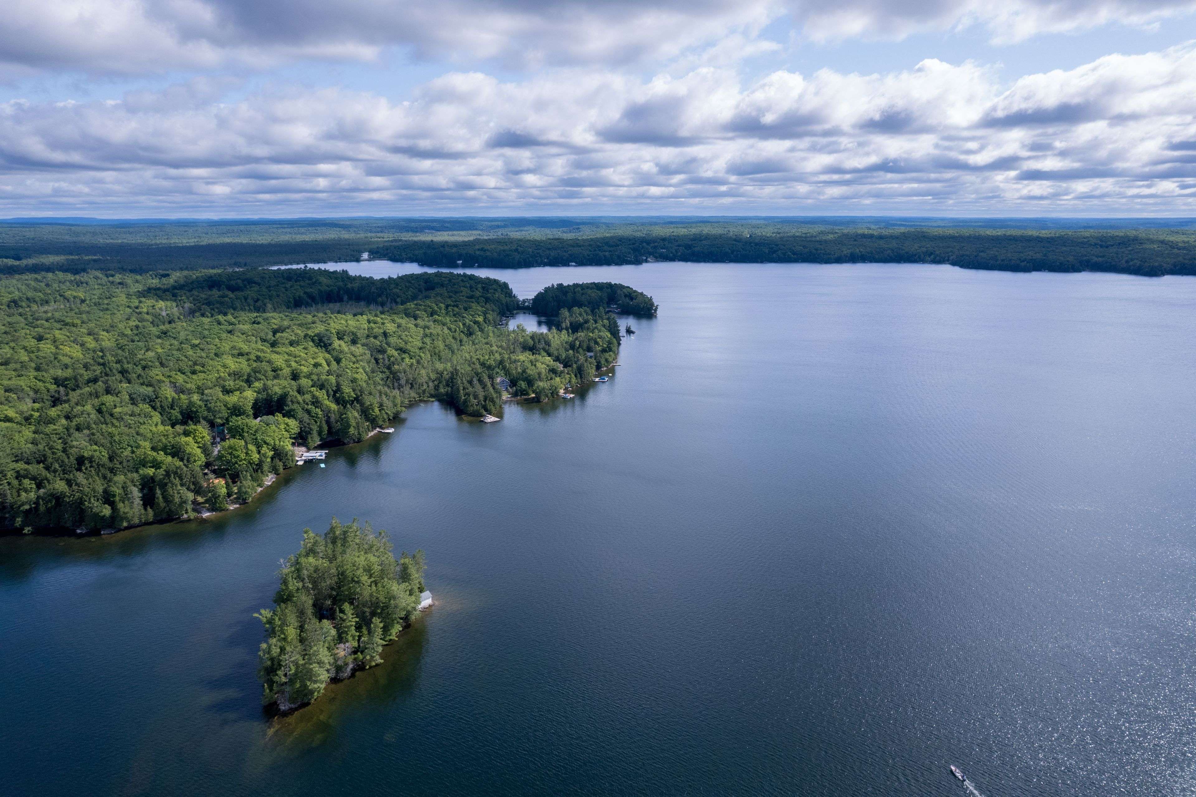 25 Garden IS, North Kawartha, ON K0L 1A0