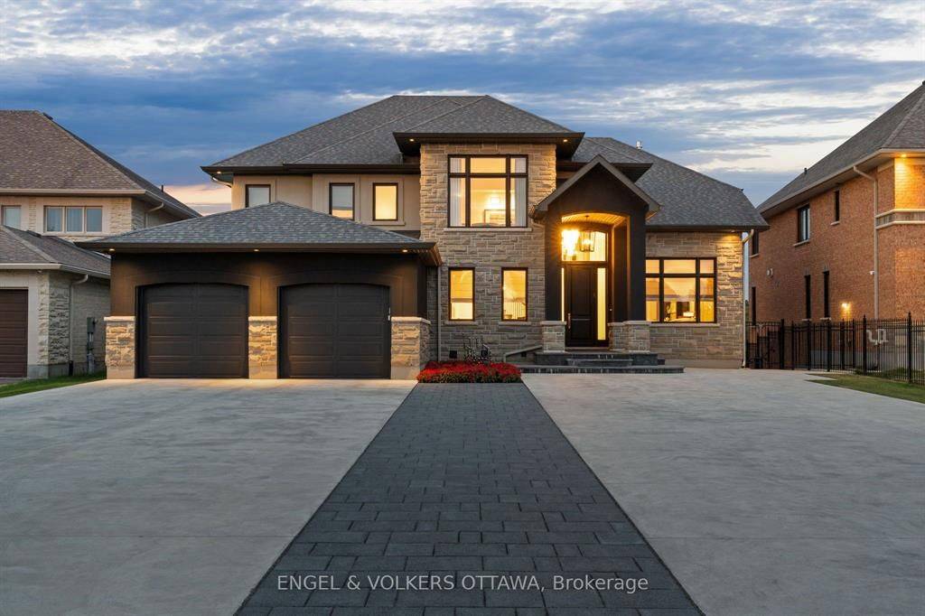 151 Winding WAY, Barrhaven, ON K2C 3H1
