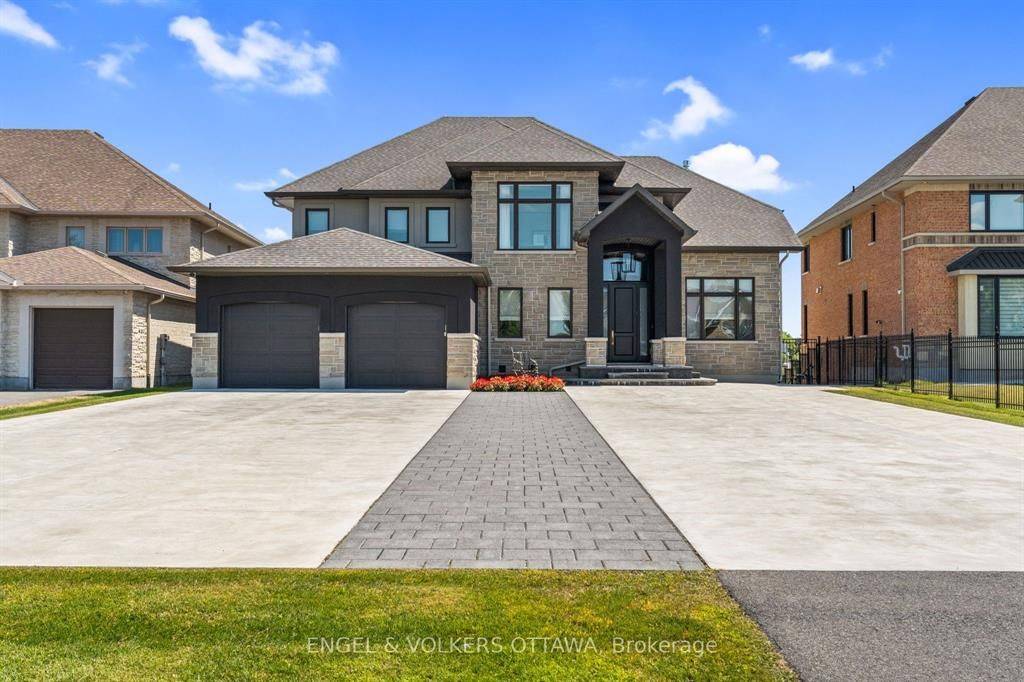 151 Winding WAY, Barrhaven, ON K2C 3H1
