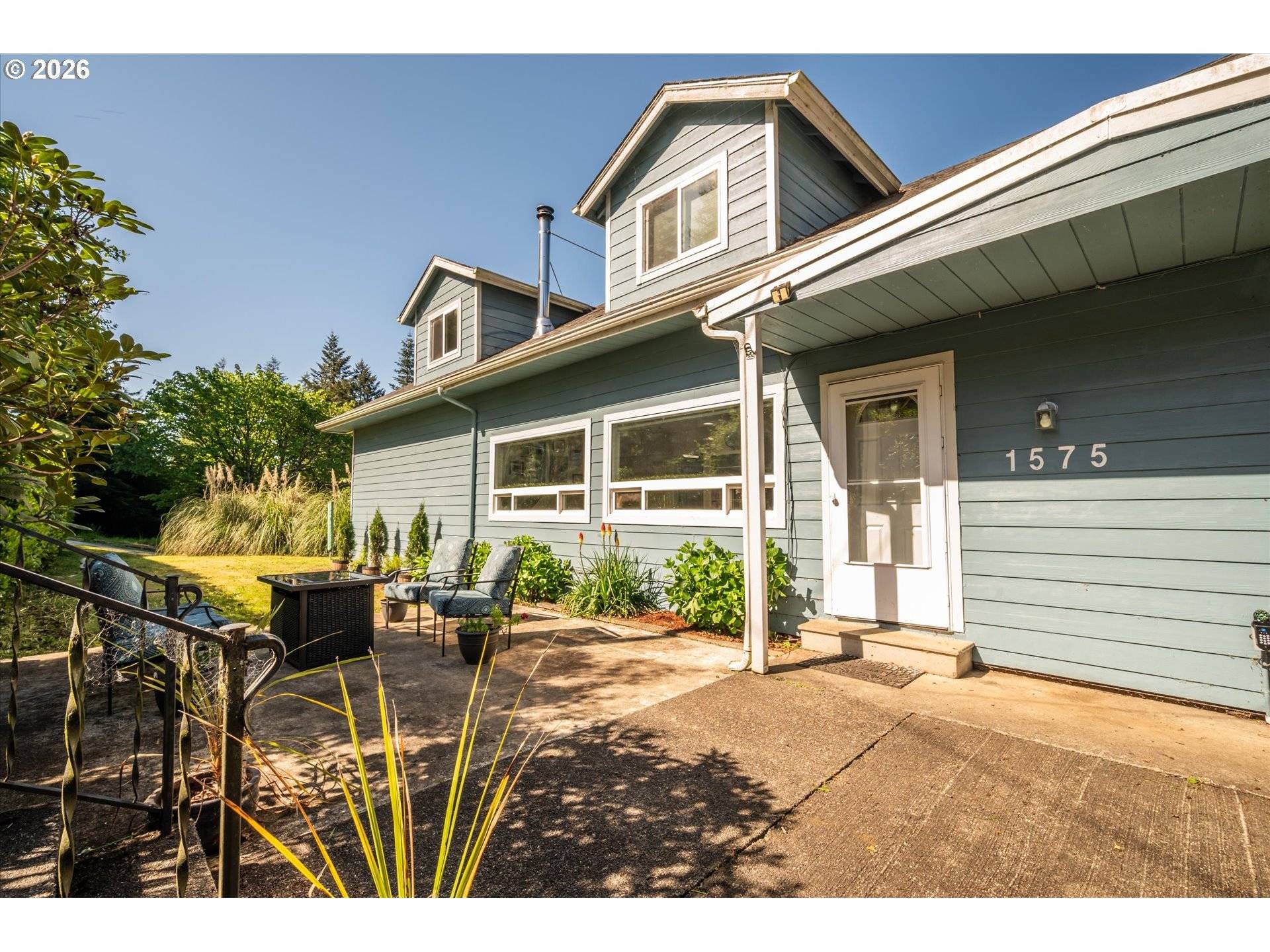 1575 N HENRY ST, Coquille, OR 97423
