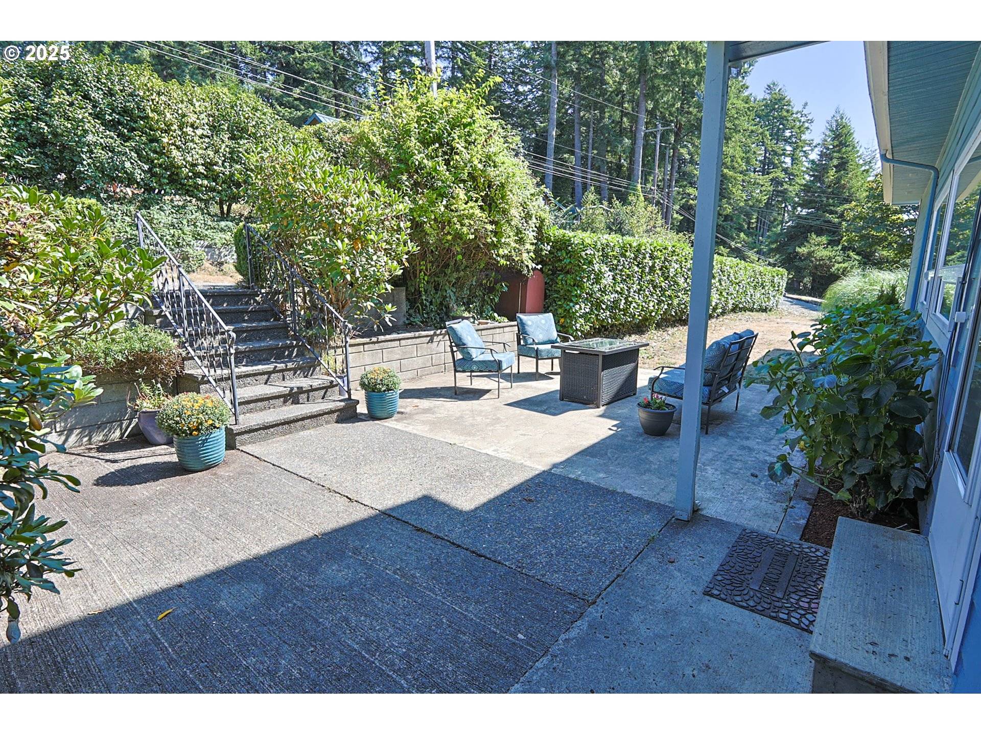 1575 N HENRY ST, Coquille, OR 97423