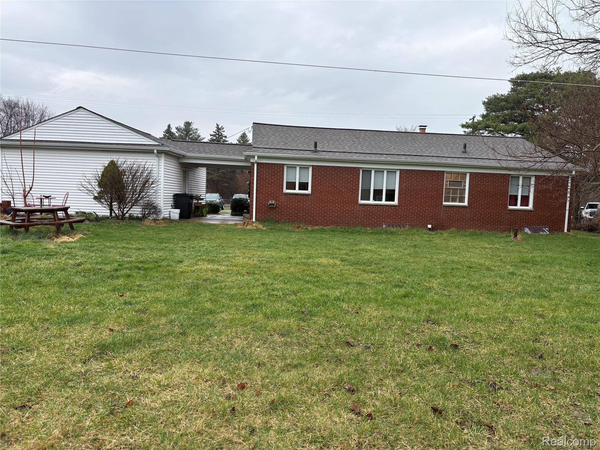 3377 S MACKIN Road, RD, Flintchartertownship_genesee, MI 48504