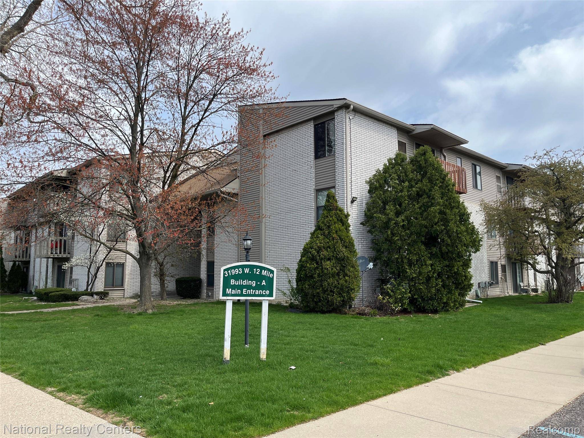 31993 W 12 Mile RD #309, Farmington Hills, MI 48334