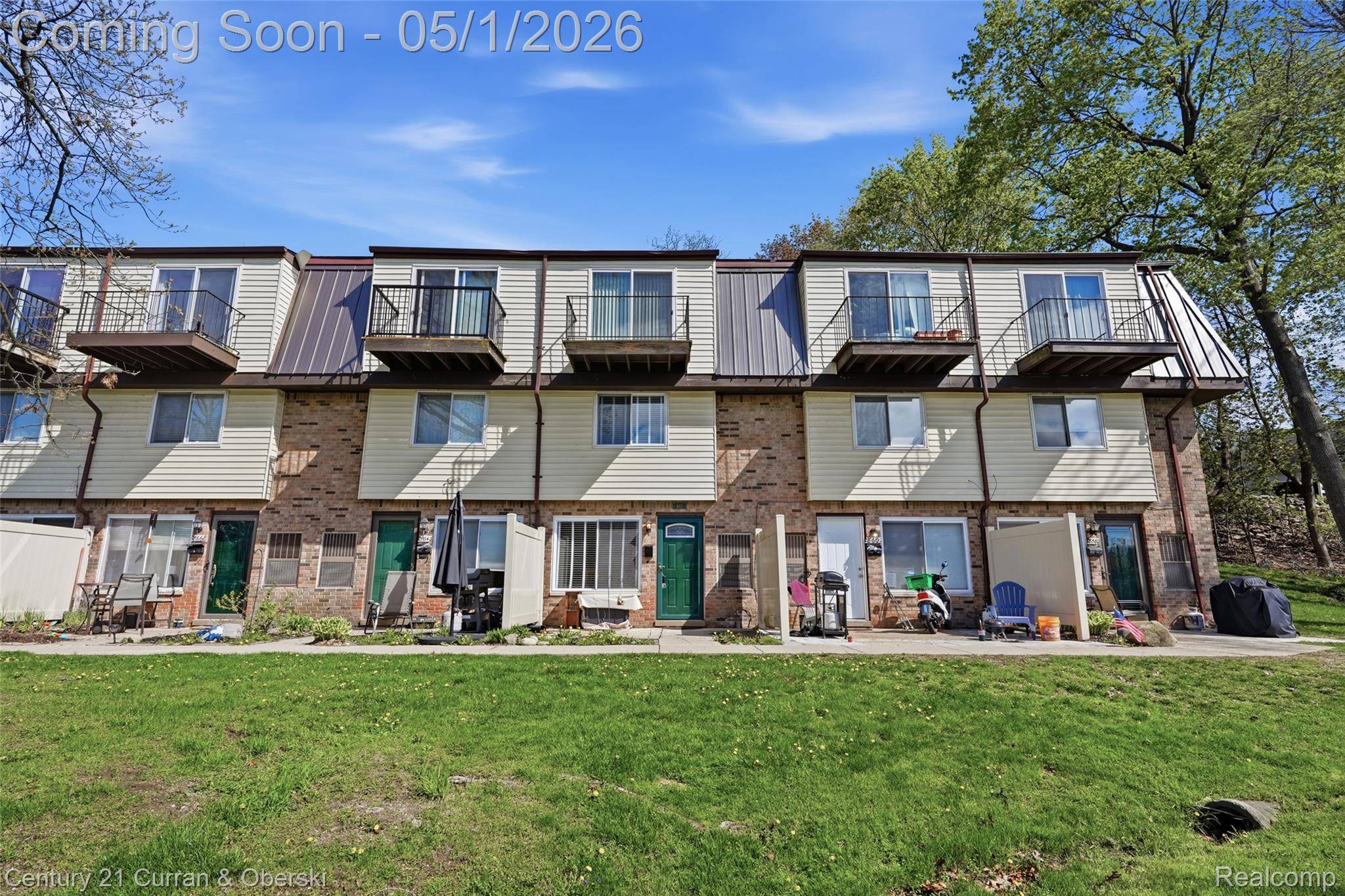 862 N Main ST, Milfordvillage_oakland, MI 48381