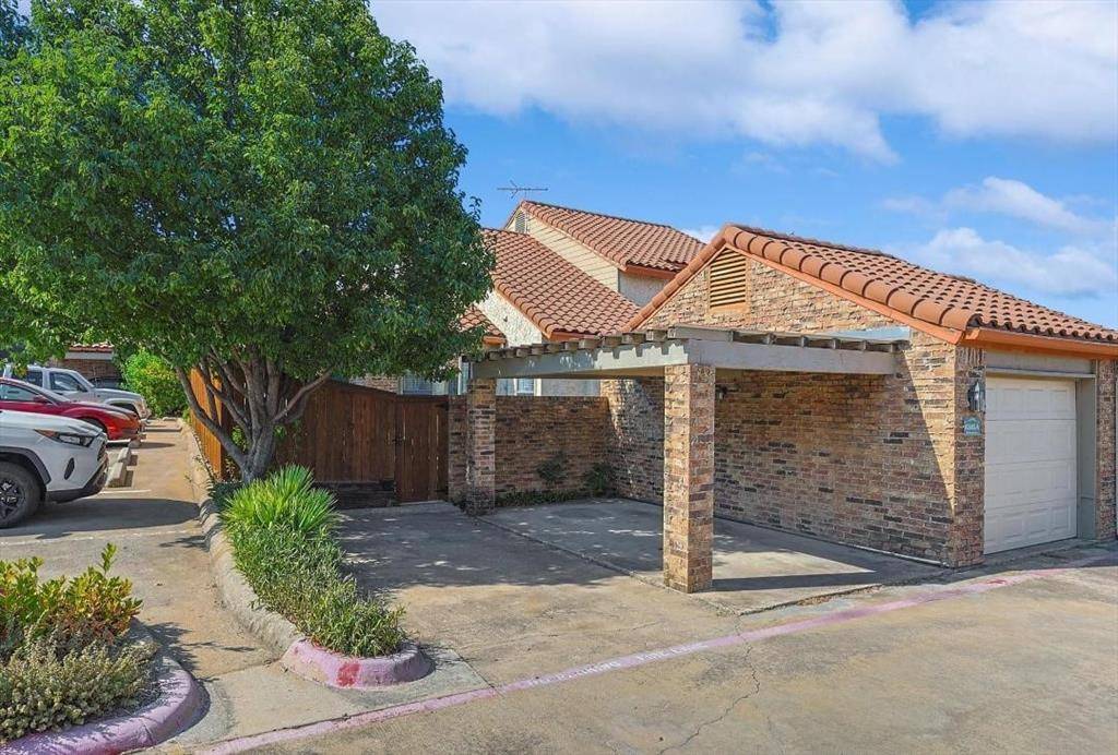 6505 Hickock Drive #4A, Fort Worth, TX 76116