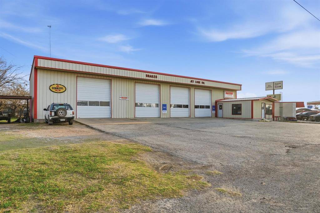 112 Santa Anna Avenue, Coleman, TX 76834