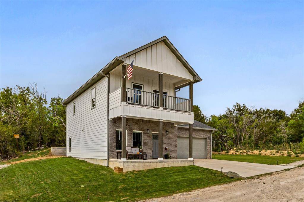 2100 Cactus Alley, Granbury, TX 76048