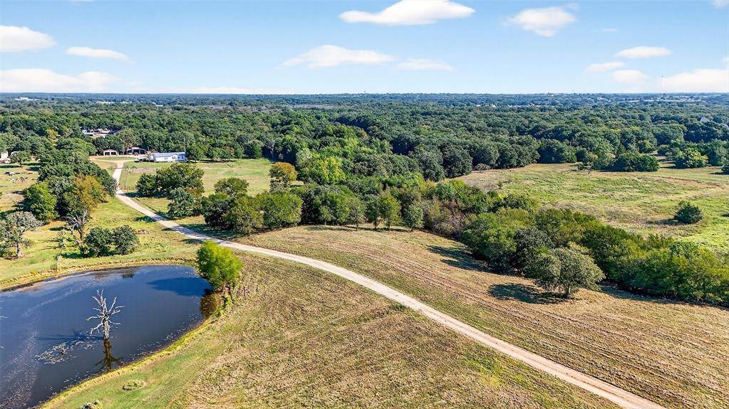 437 County Road 292, Collinsville, TX 76233