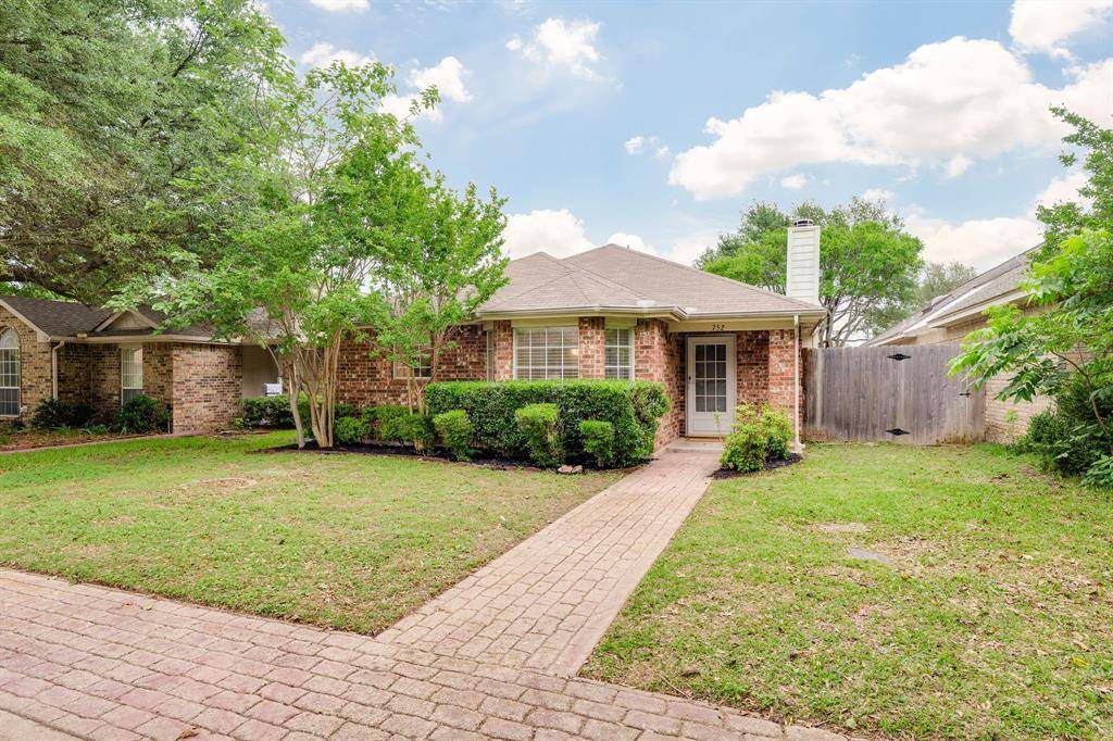 752 Monique, Cedar Hill, TX 75104