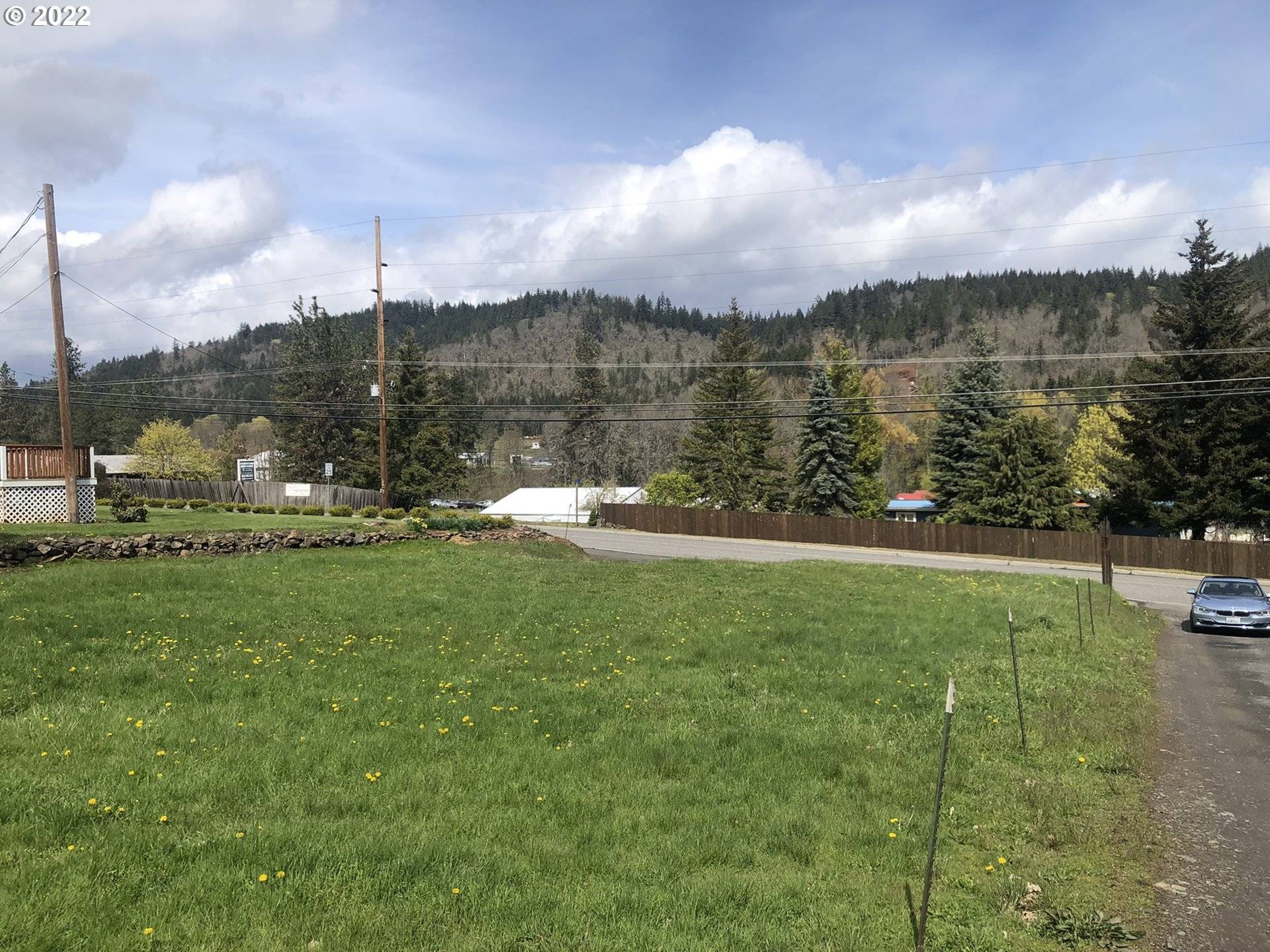 145 Loop RD, White Salmon, WA 98672