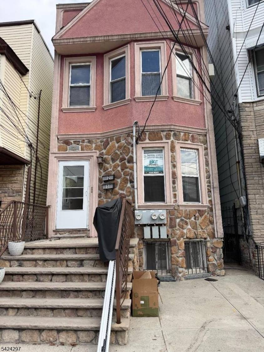 170 Boyd Ave, Jersey City, NJ 07304