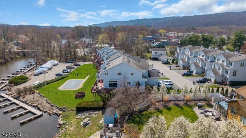 1 St Charles Ave, West Milford Twp., NJ 07421