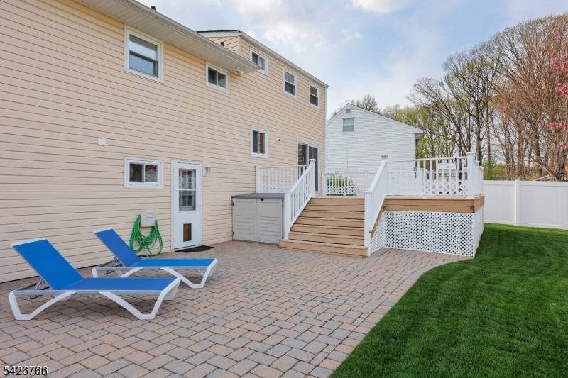 47 Epping Dr, Kenilworth Boro, NJ 07033