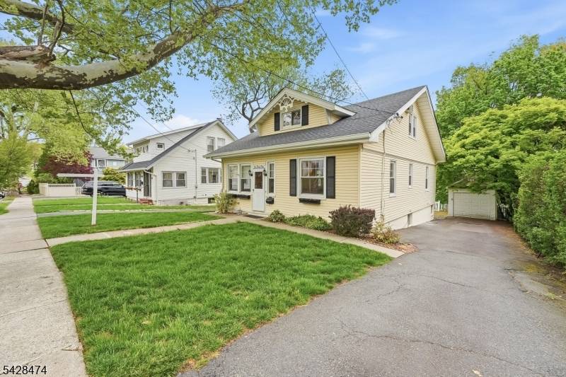 144 Crestwood Ave, Nutley Twp., NJ 07110