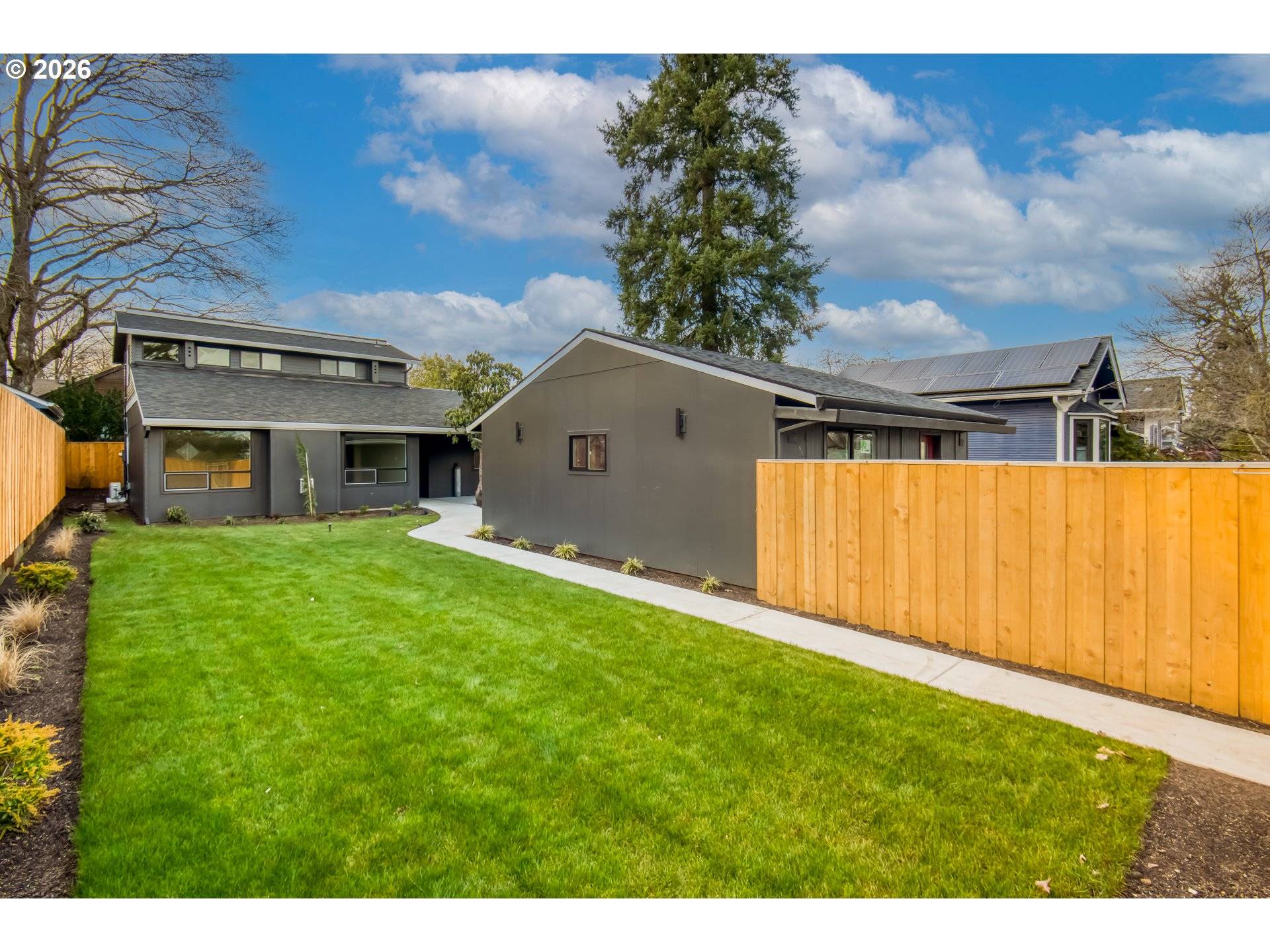 4525 NE 37TH AVE, Portland, OR 97211