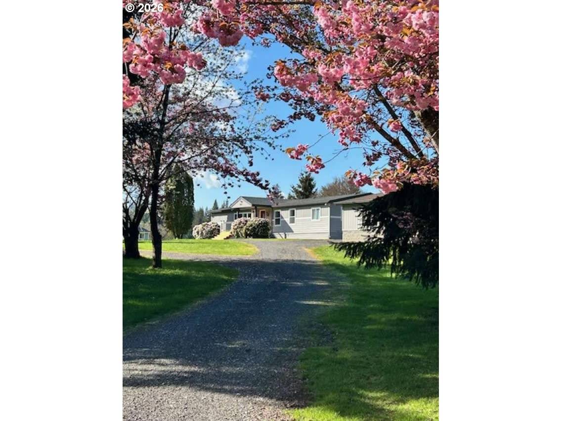 1300 NW 384TH CIR, La Center, WA 98629