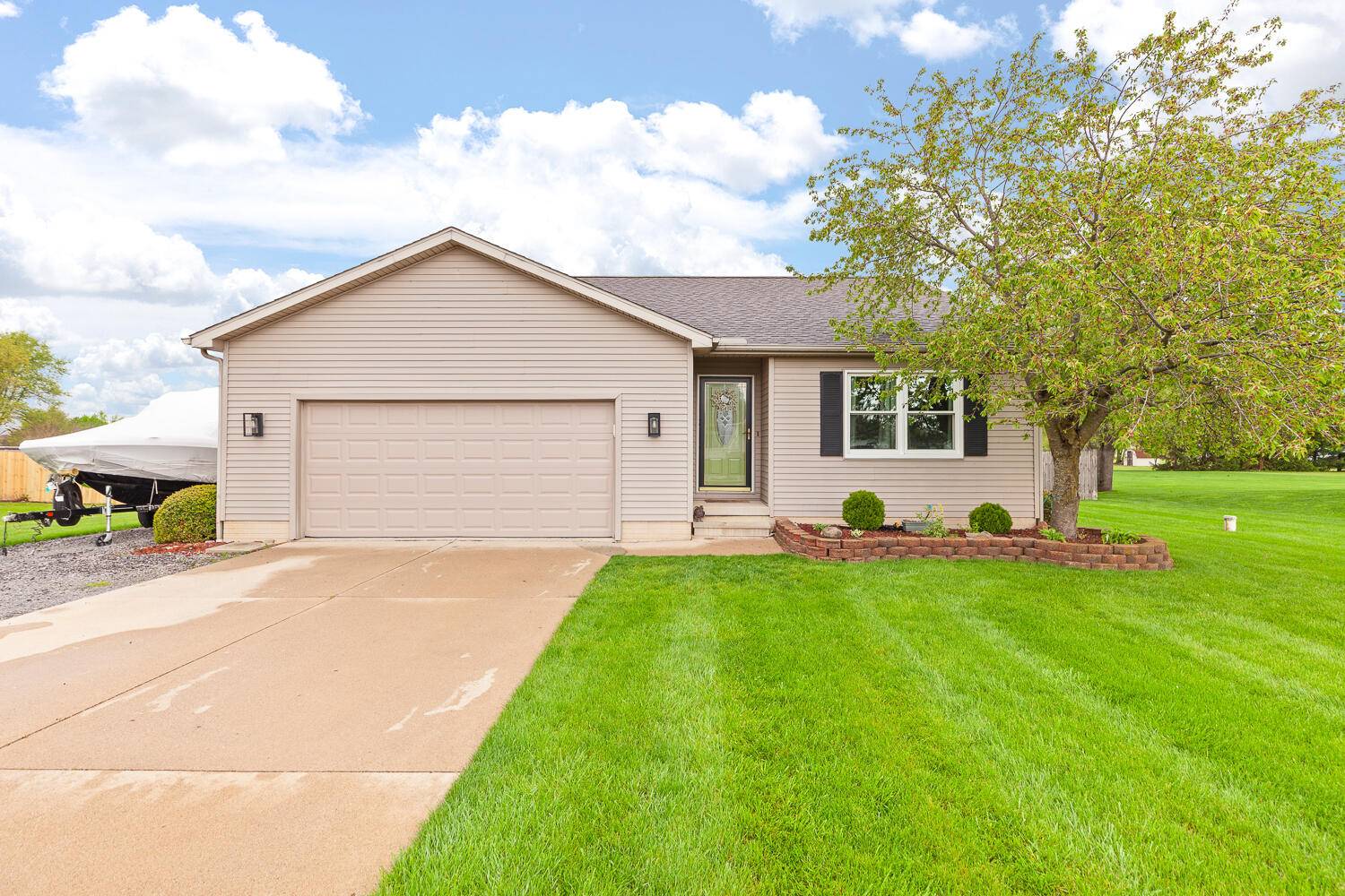3216 Aspen TRL, Adrian Twp, MI 49221