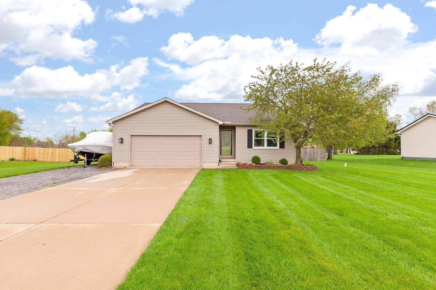3216 Aspen TRL, Adrian Twp, MI 49221