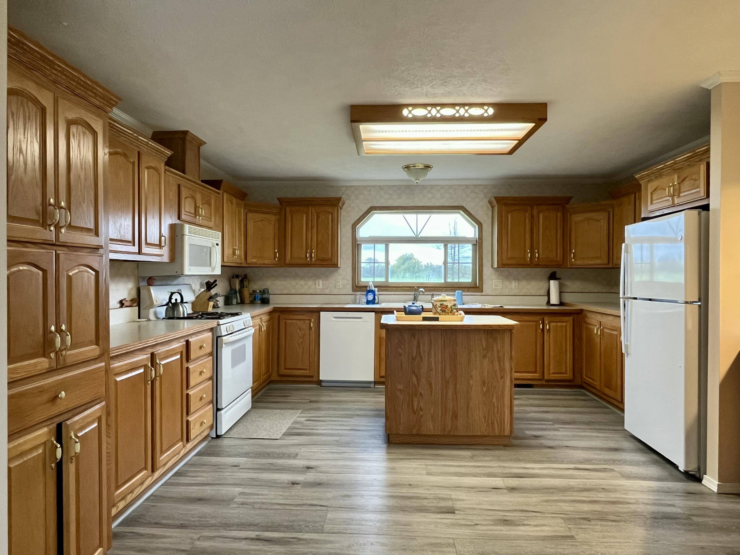 1897 E Edgar RD, Home Twp, MI 48829