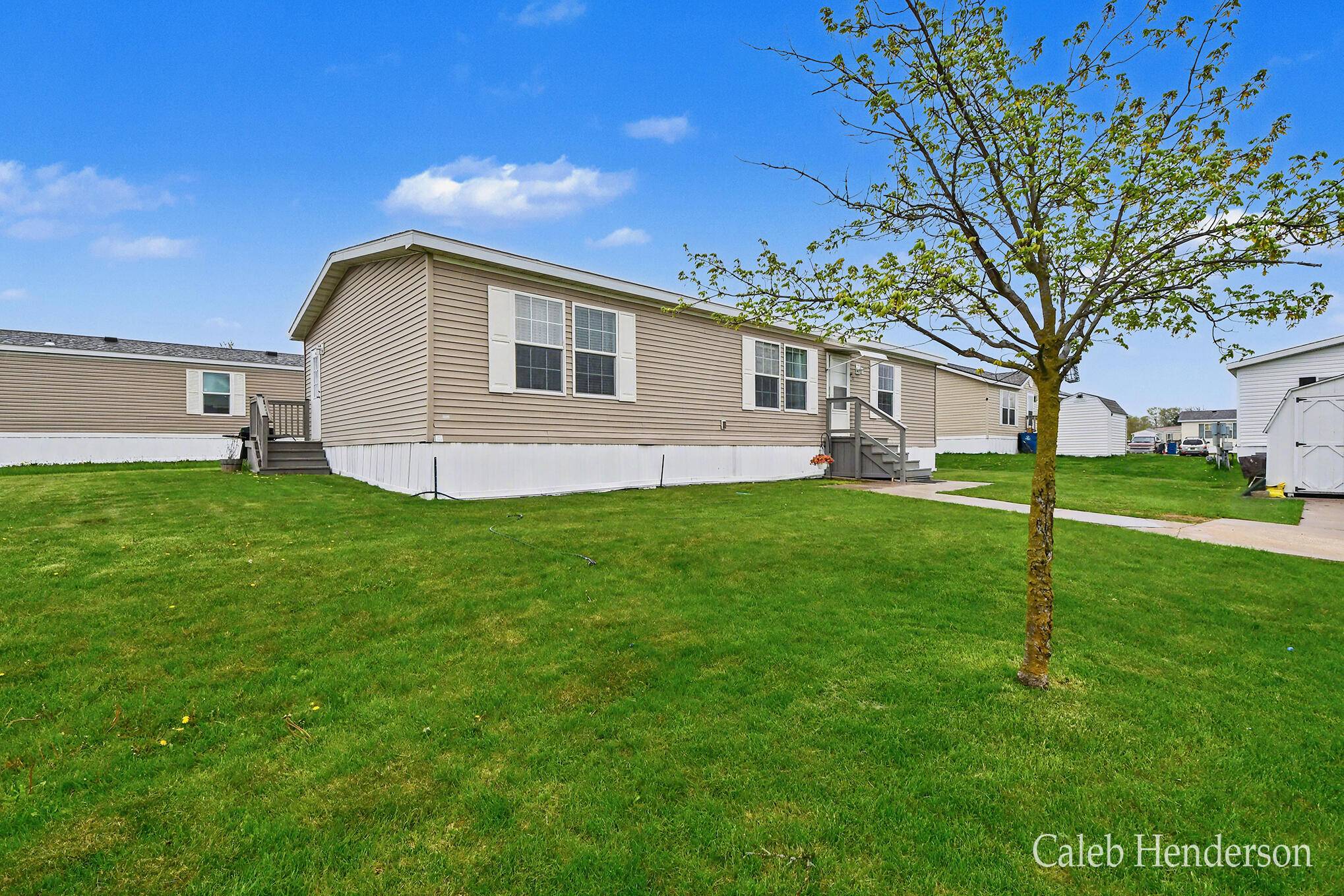 1131 Glasgow AVE, Leighton Twp, MI 49348