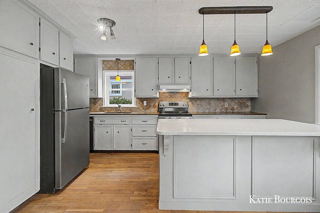 132 N Monroe ST, Rockfordcity_kent, MI 49341