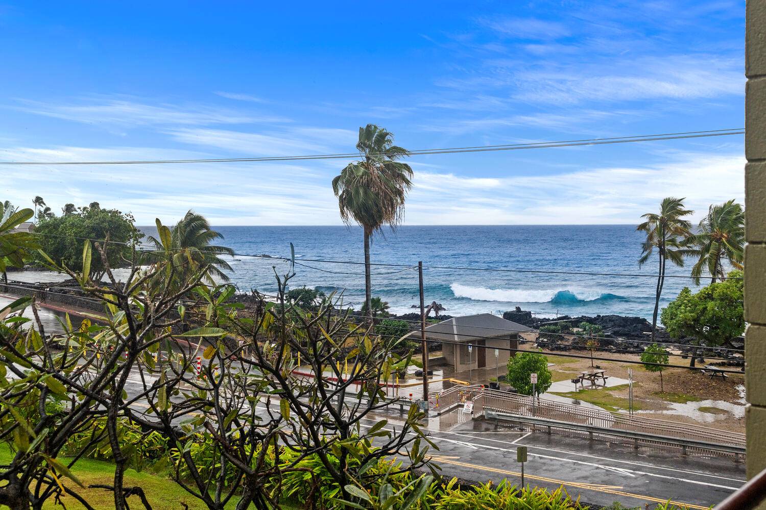 77-6469 ALII DR #202, Kailua Kona, HI 96740