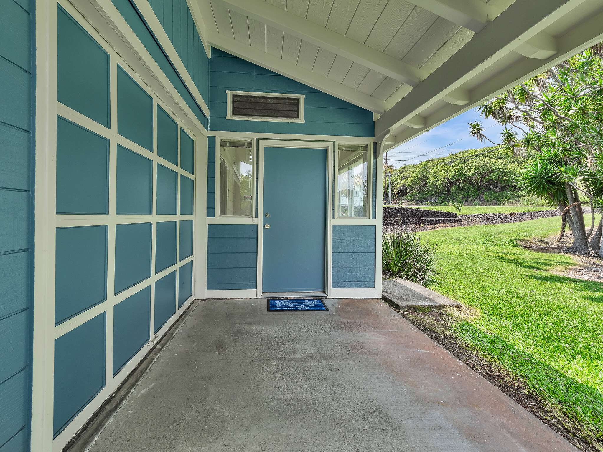 94-5786 KALAKAU ST, Naalehu, HI 96772