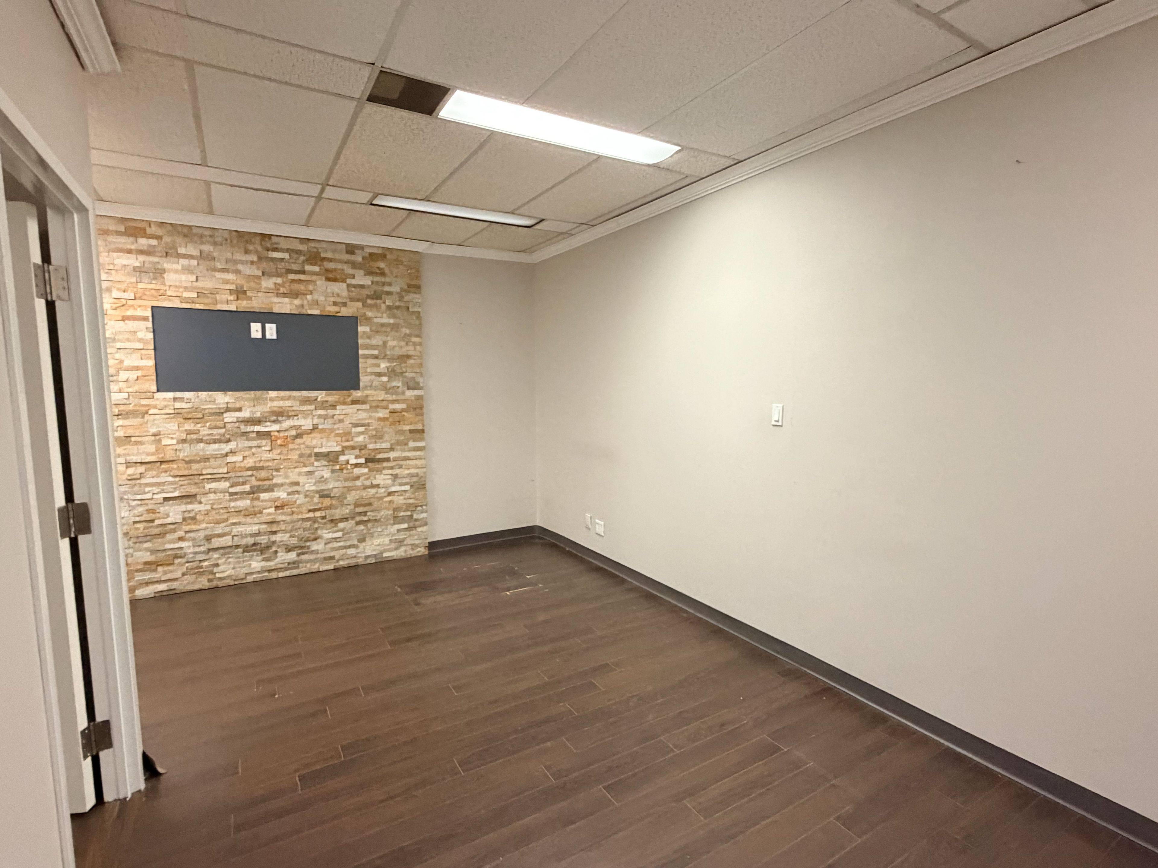 124 Merton ST #305, Toronto C10, ON M4S 2Z2