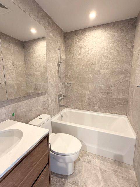 29 Green Trail CT #2806, Toronto C15, ON M2K 0J9