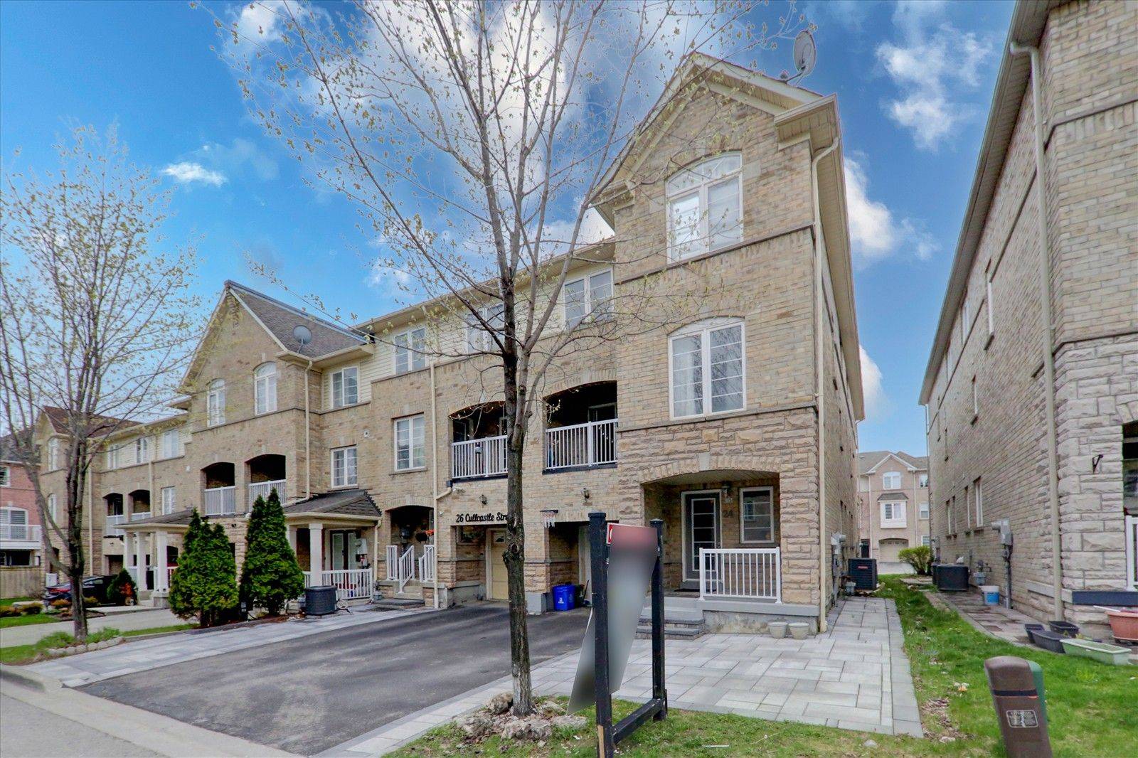 24 Cullcastle ST, Ajax, ON L1S 0A8