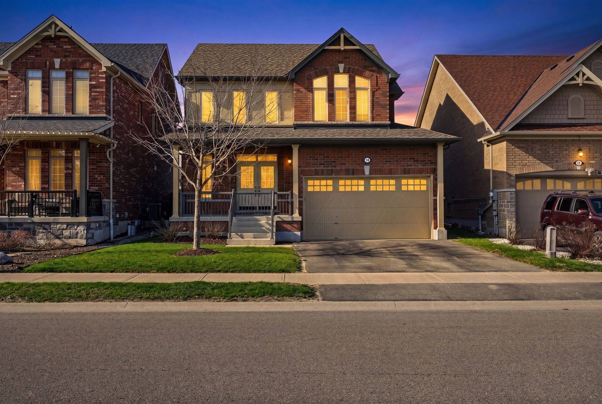18 Marks RD, Springwater, ON L9X 1A8