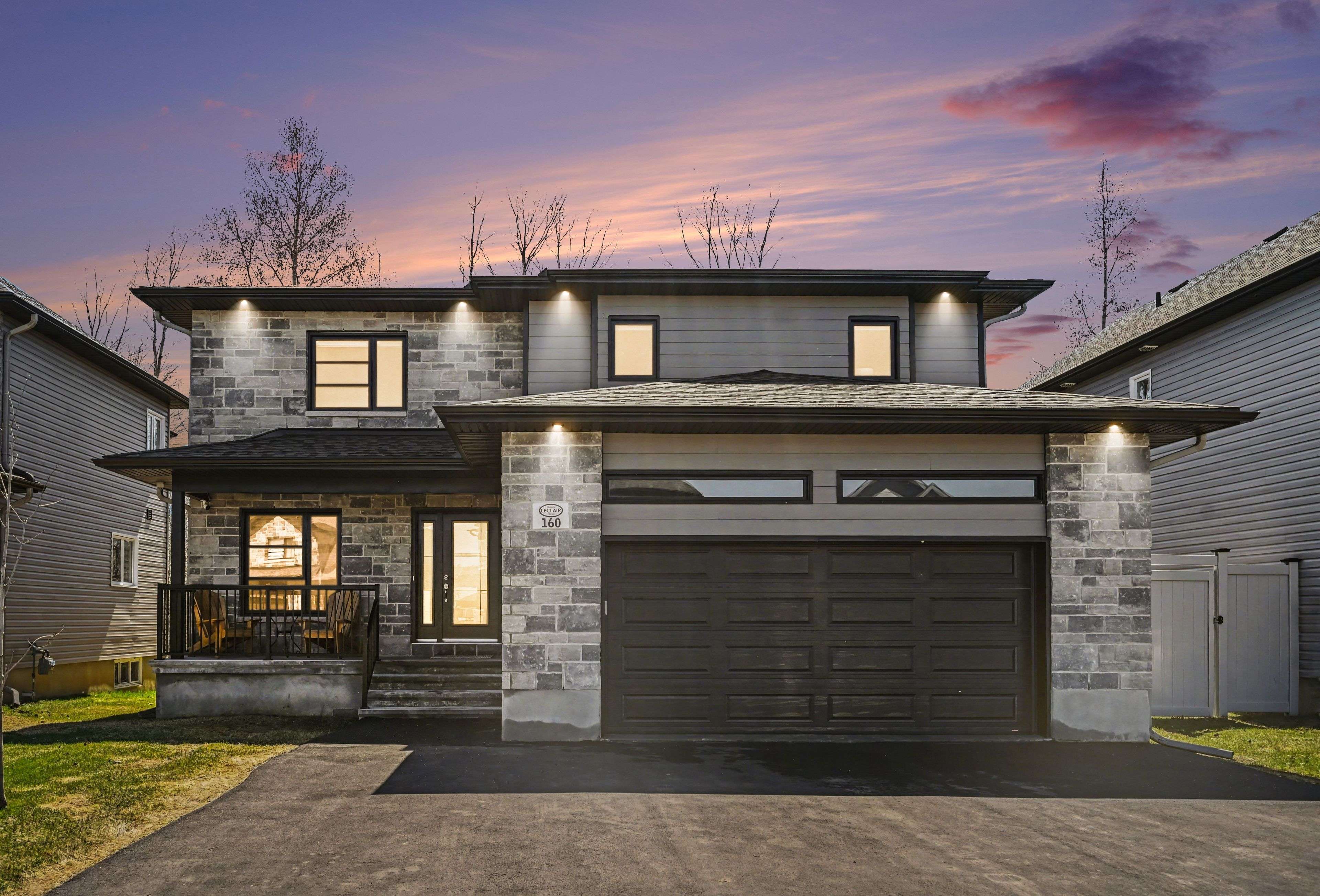 160 Hybrid ST, Russell, ON K0A 1W0