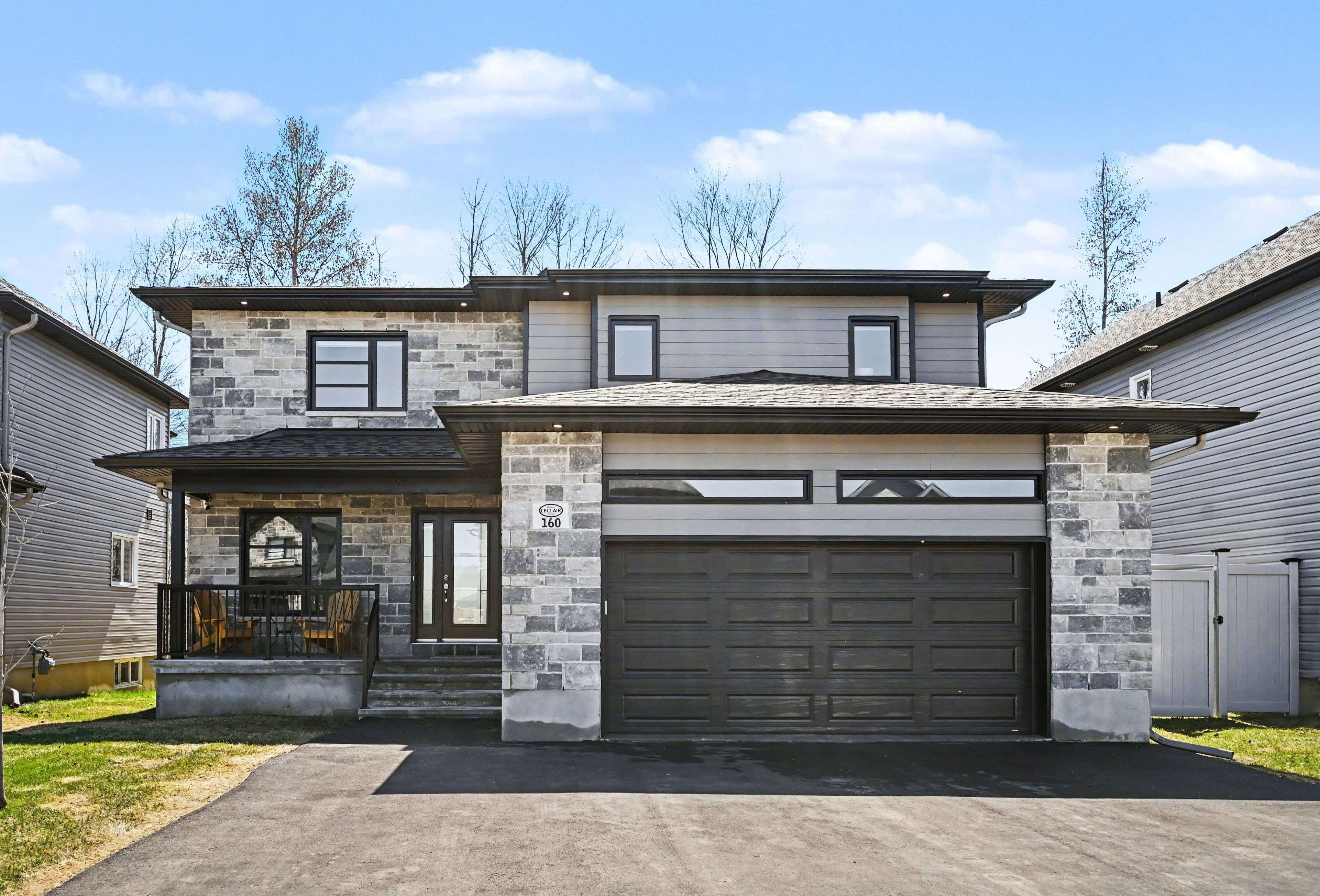 160 Hybrid ST, Russell, ON K0A 1W0