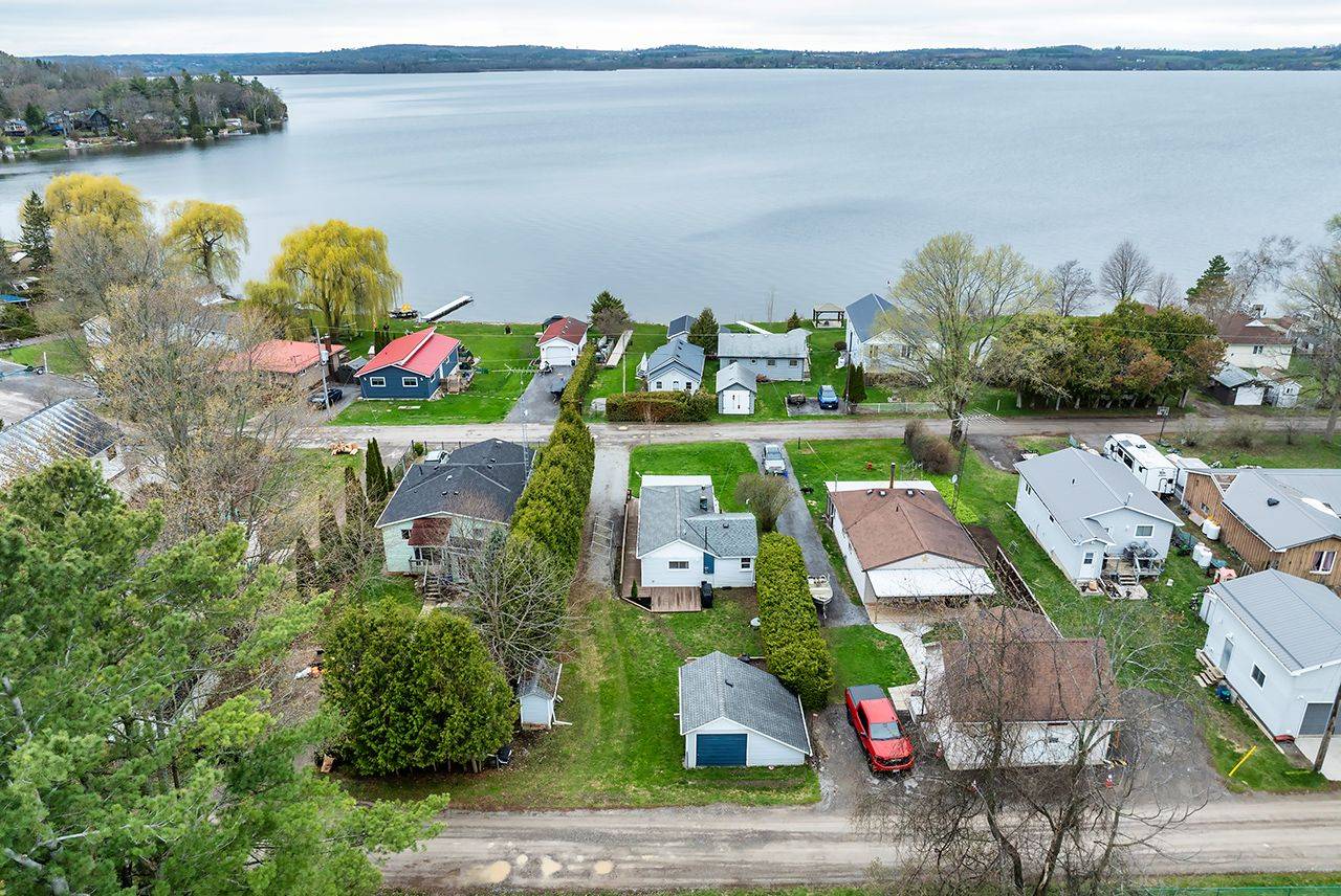 5139 Halstead Beach Rd 275 RD, Hamilton Township, ON K0L 1E0