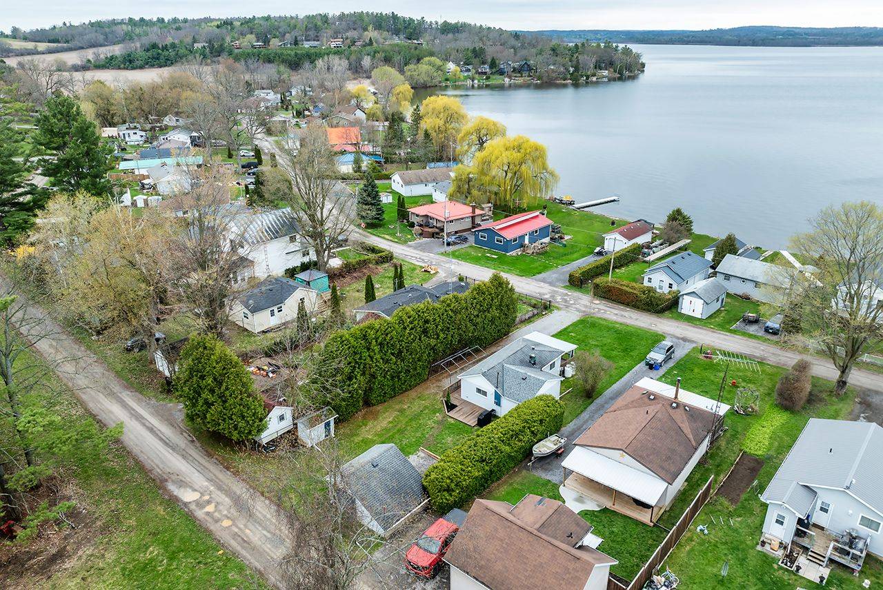5139 Halstead Beach Rd 275 RD, Hamilton Township, ON K0L 1E0