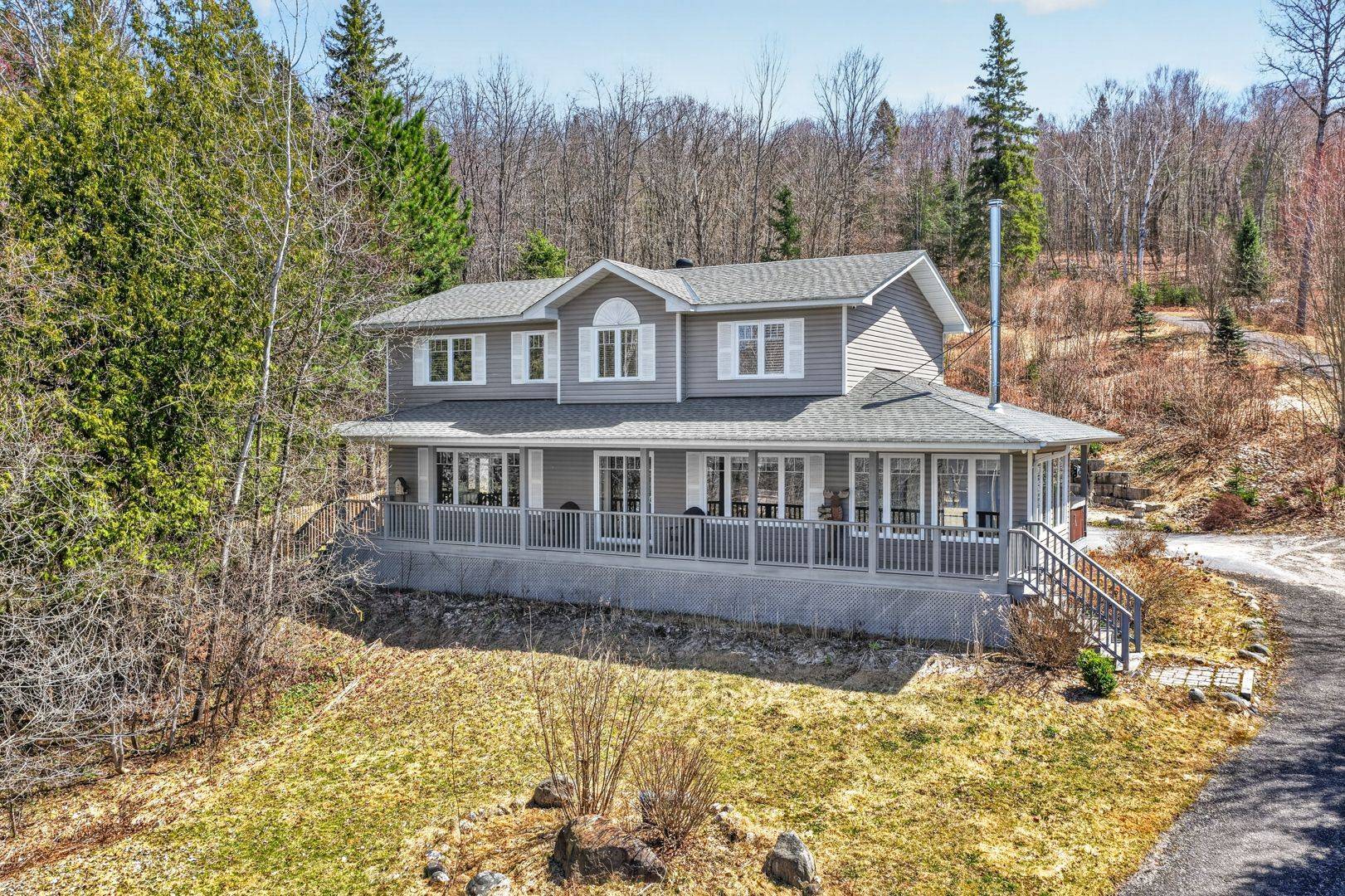 283 Doe Lake RD, Armour, ON P0A 1L0