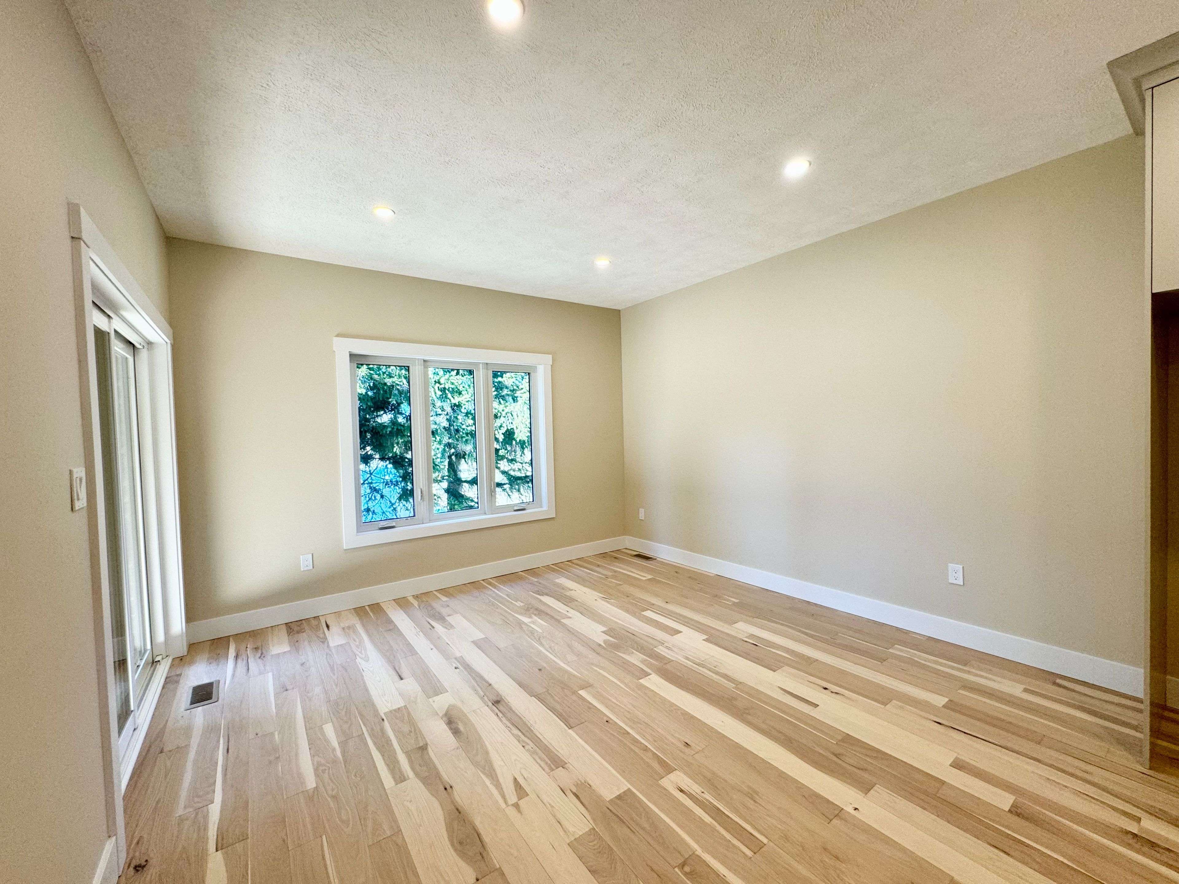 15 NYAH CT, Kincardine, ON N0G 2T0