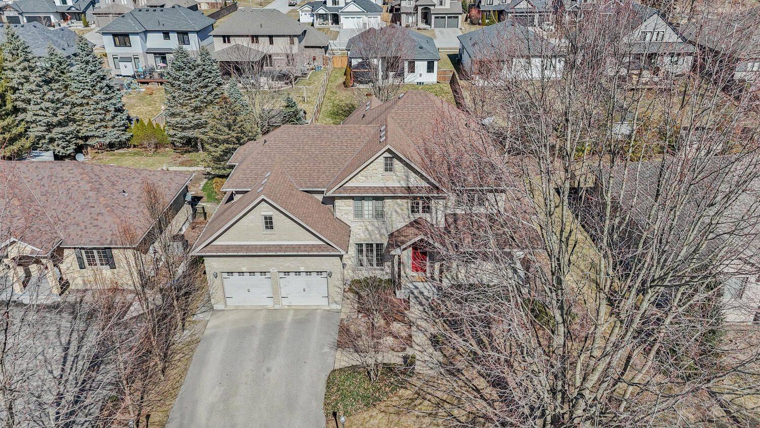 2610 Emerson ST, Strathroy-caradoc, ON N0L 1W0