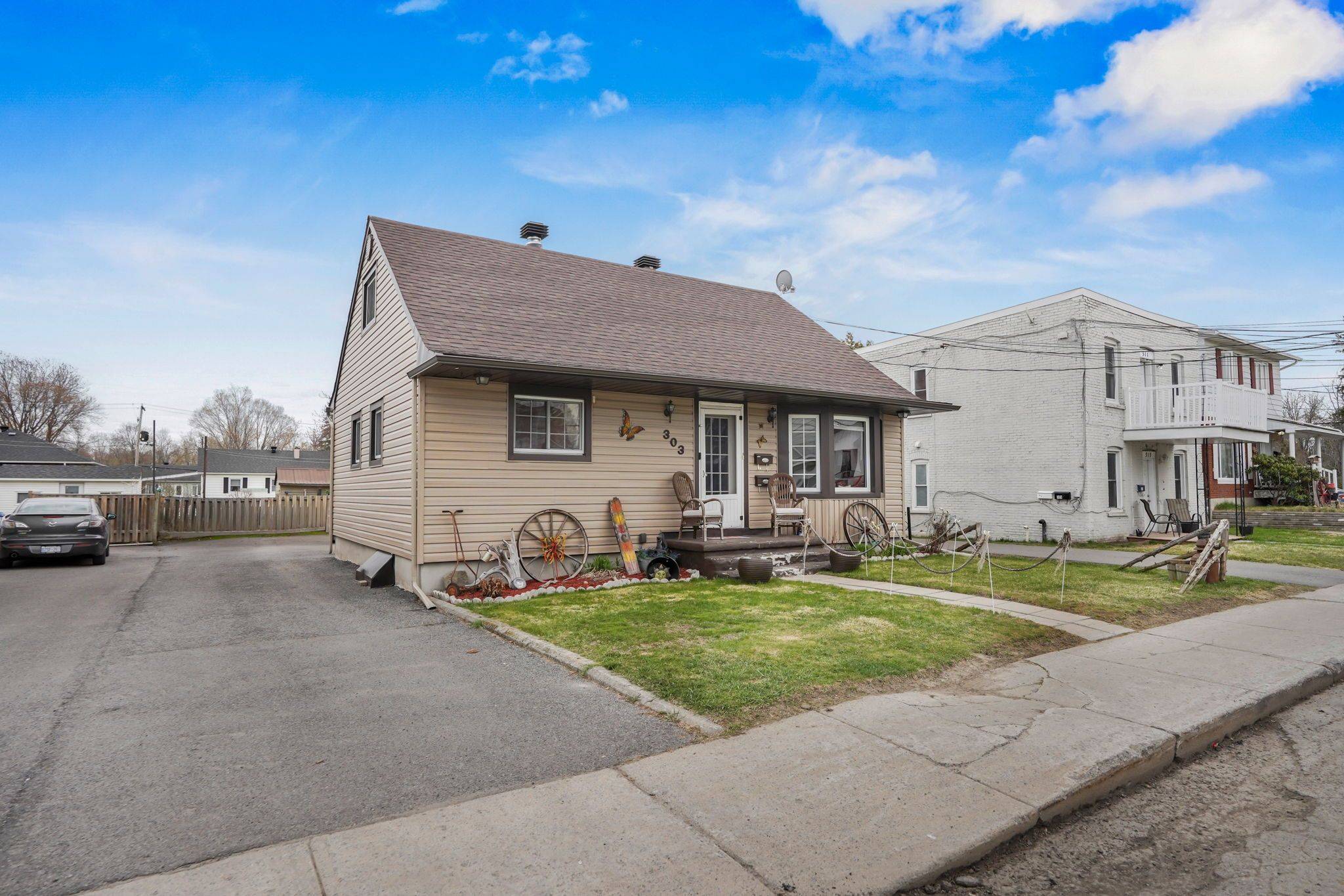 303 Kipling ST, Hawkesbury, ON K6A 2N3