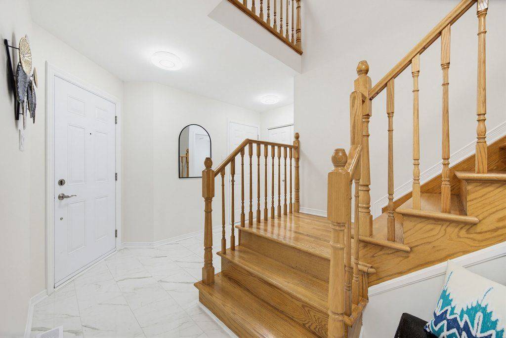 993 Sheenboro CRES, Orleans - Cumberland And Area, ON K4A 3M8