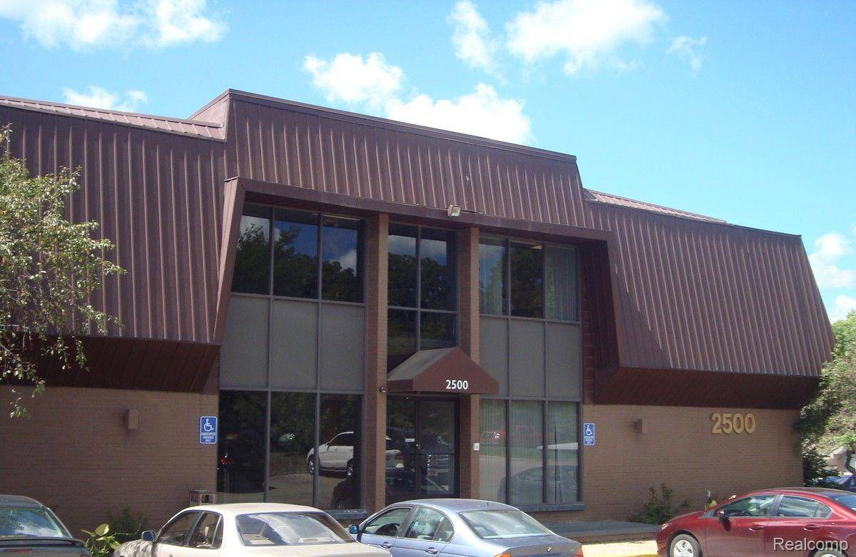 2500 Packard ST, Annarborcity_washtenaw, MI 48104