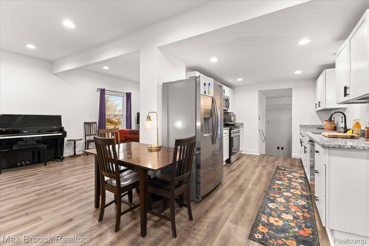 515 Clinton ST, Howell, MI 48843